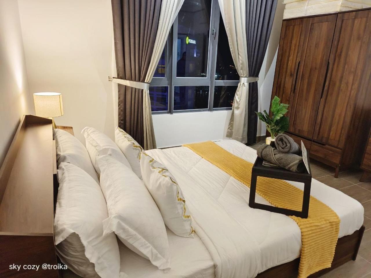 Sky Cozy Troika Residence, 1 Bedroom 4-6 Pax, 2 Bedrooms 6-8 Pax, Pool Vew, Sky & City View, Free Parking, Pool, Unlimited Wifi & Netflix Kota Bharu Esterno foto